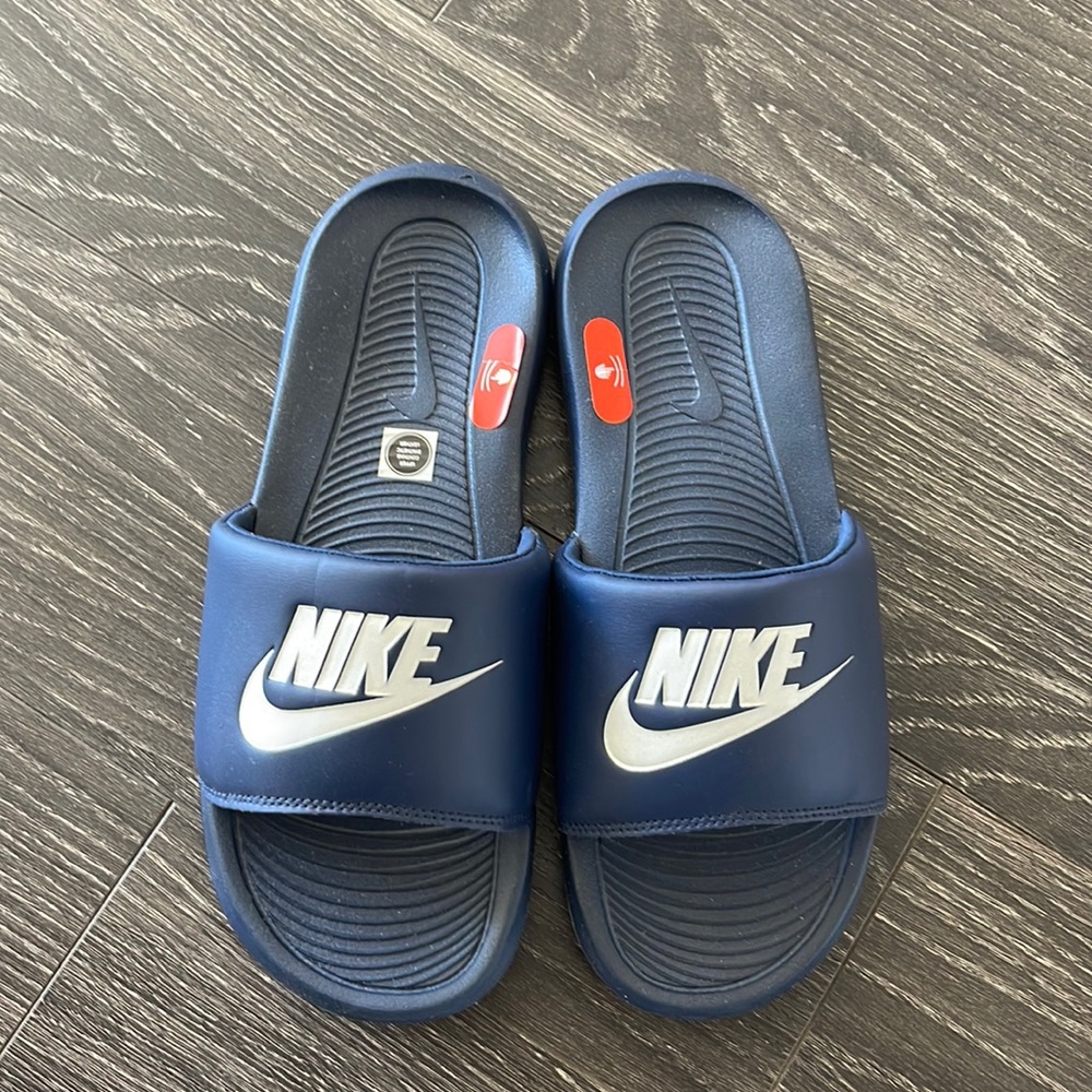 Navy blue Nike slides men’s size 9